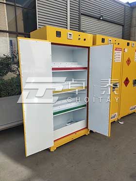 新疆昌吉州某醫(yī)院采購(gòu)我司易燃品毒害品儲(chǔ)存柜