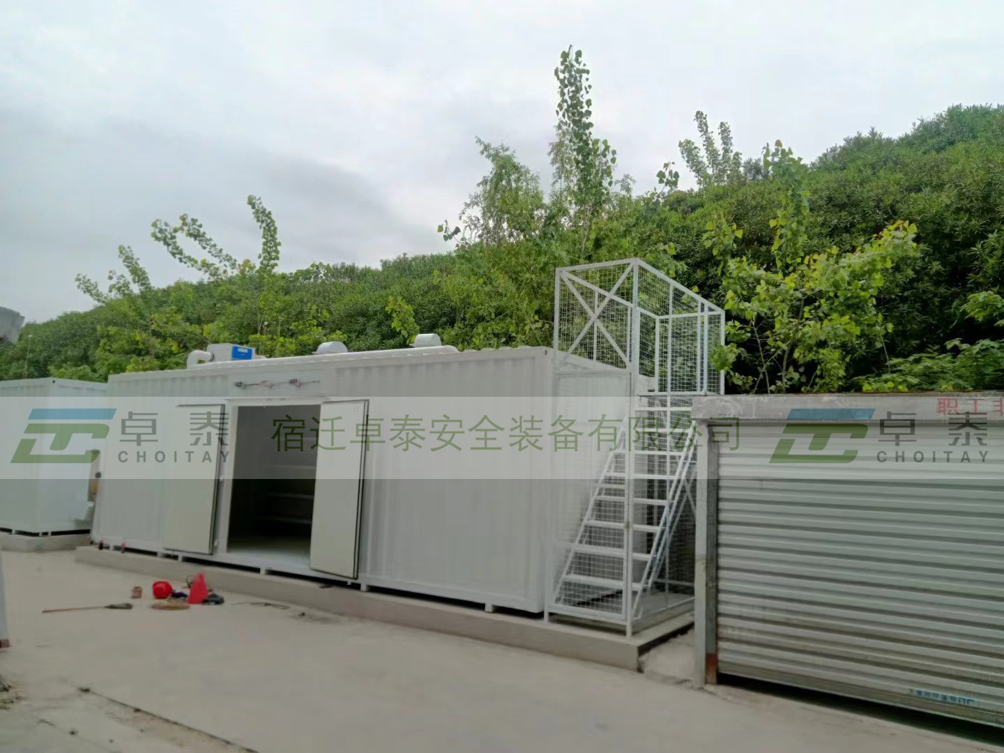 上海新能源車(chē)企戶外?；贩辣瑐}(cāng)庫(kù)交付